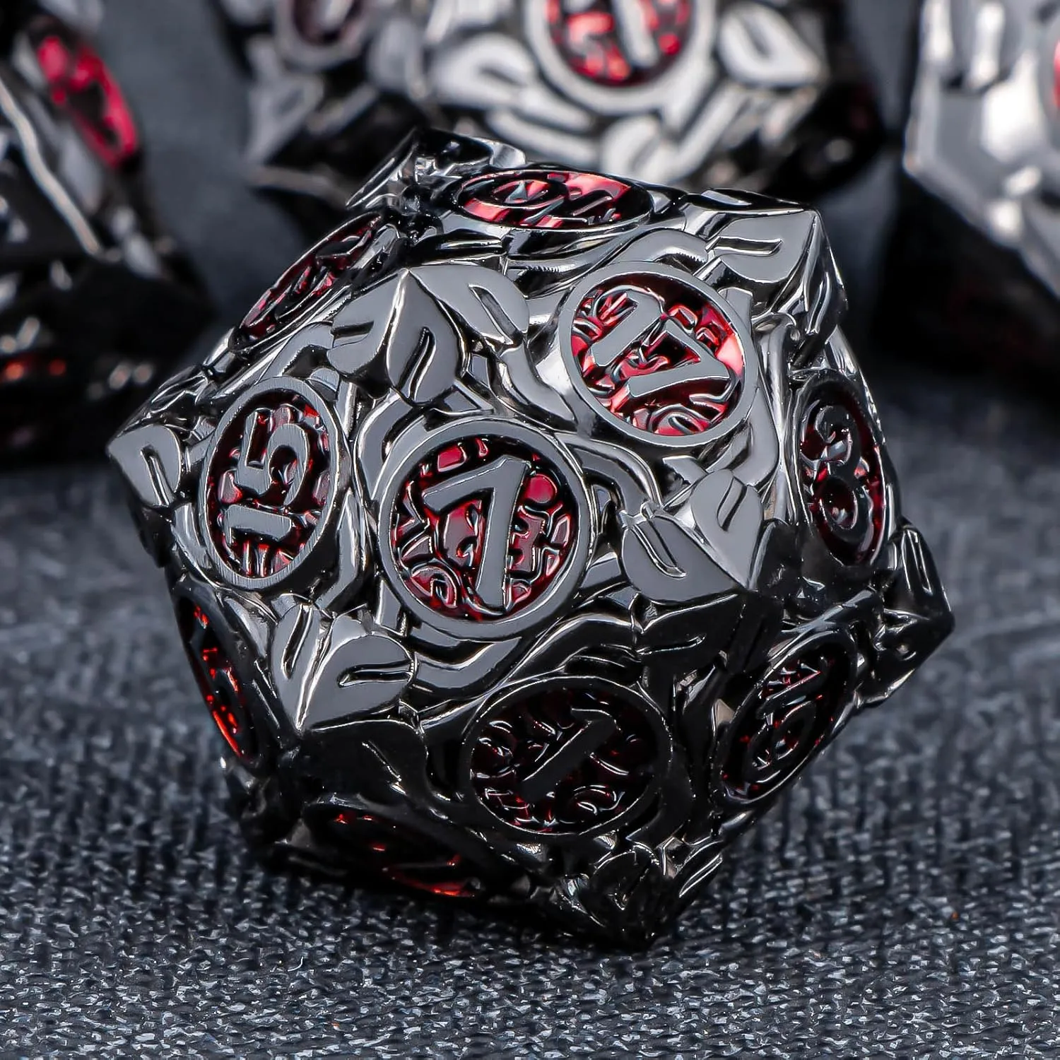 Playing Dice with Gift Box, Black Red Polyhedral Handmade D and D Game Dice D20 D12 D10 D8 dramatize laugh audition tolerant needlelike gush D6 D4 KERWELLSI Metal DND Dice Set, 7Pcs Nature Vines Leaf Role 