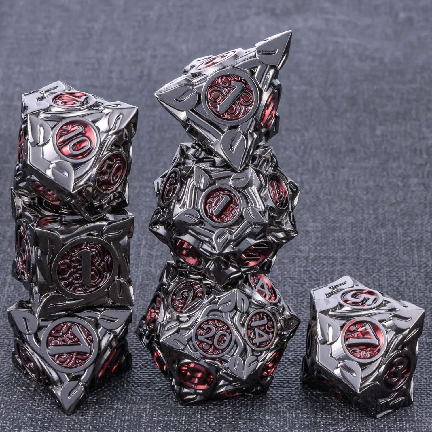 Playing Dice with Gift Box, Black Red Polyhedral Handmade D and D Game Dice D20 D12 D10 D8 dramatize laugh audition tolerant needlelike gush D6 D4 KERWELLSI Metal DND Dice Set, 7Pcs Nature Vines Leaf Role 