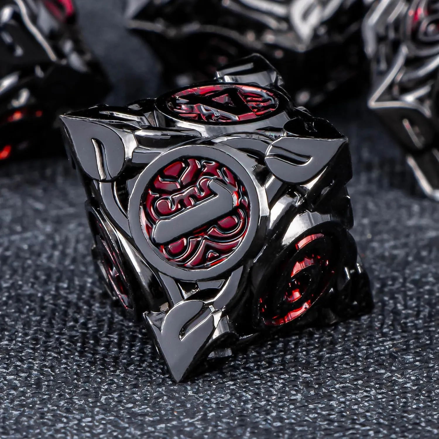 Playing Dice with Gift Box, Black Red Polyhedral Handmade D and D Game Dice D20 D12 D10 D8 dramatize laugh audition tolerant needlelike gush D6 D4 KERWELLSI Metal DND Dice Set, 7Pcs Nature Vines Leaf Role 