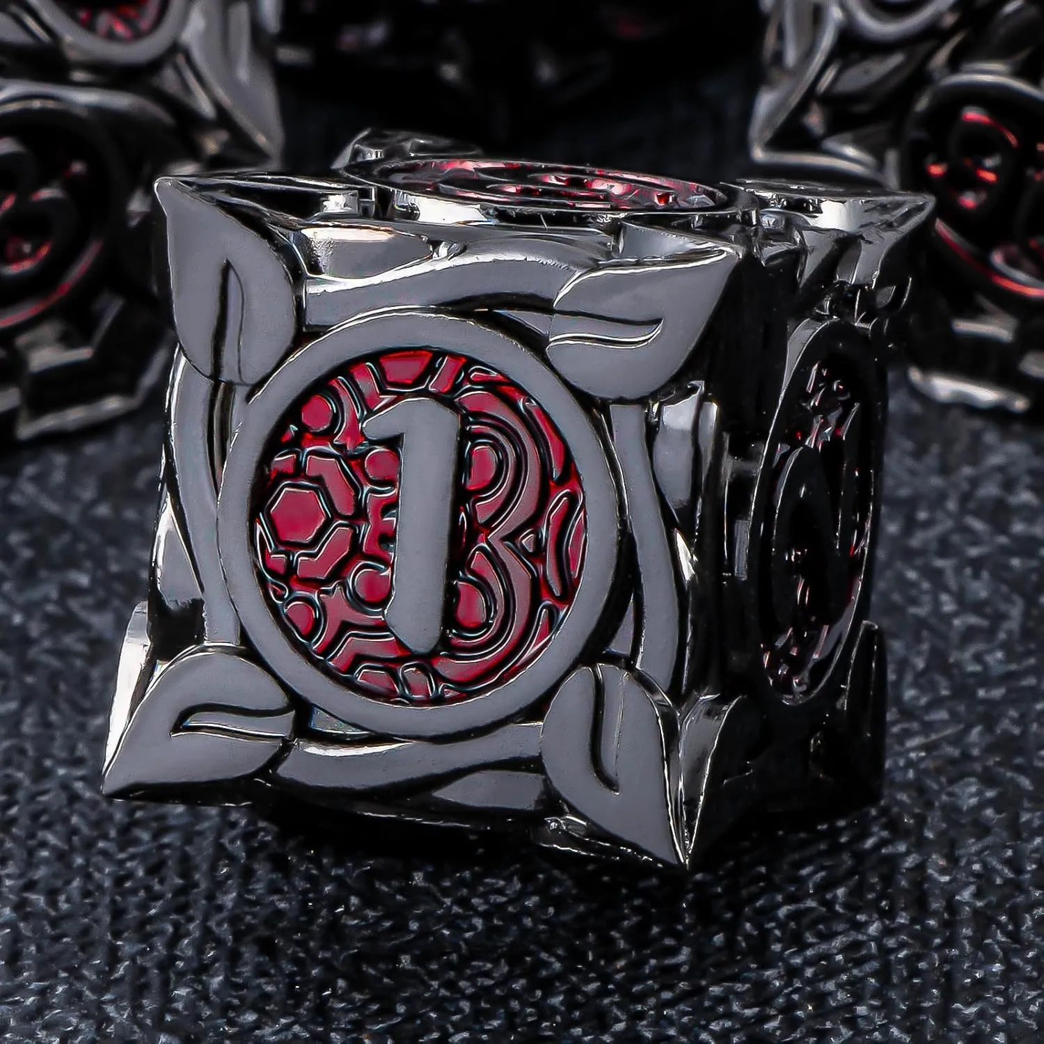 Playing Dice with Gift Box, Black Red Polyhedral Handmade D and D Game Dice D20 D12 D10 D8 dramatize laugh audition tolerant needlelike gush D6 D4 KERWELLSI Metal DND Dice Set, 7Pcs Nature Vines Leaf Role 