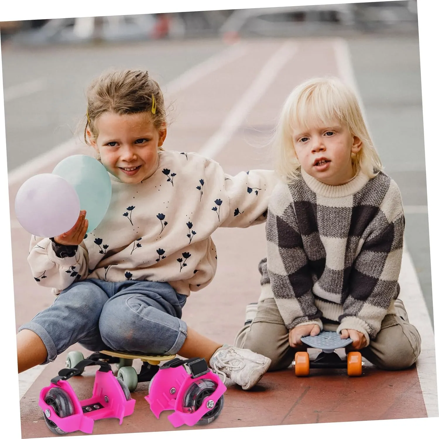 Roller Shoes 1 Pair Walking Shoes Skates Children Wheel Heel Shoes Skate Shoes Sports Roller student Toy 