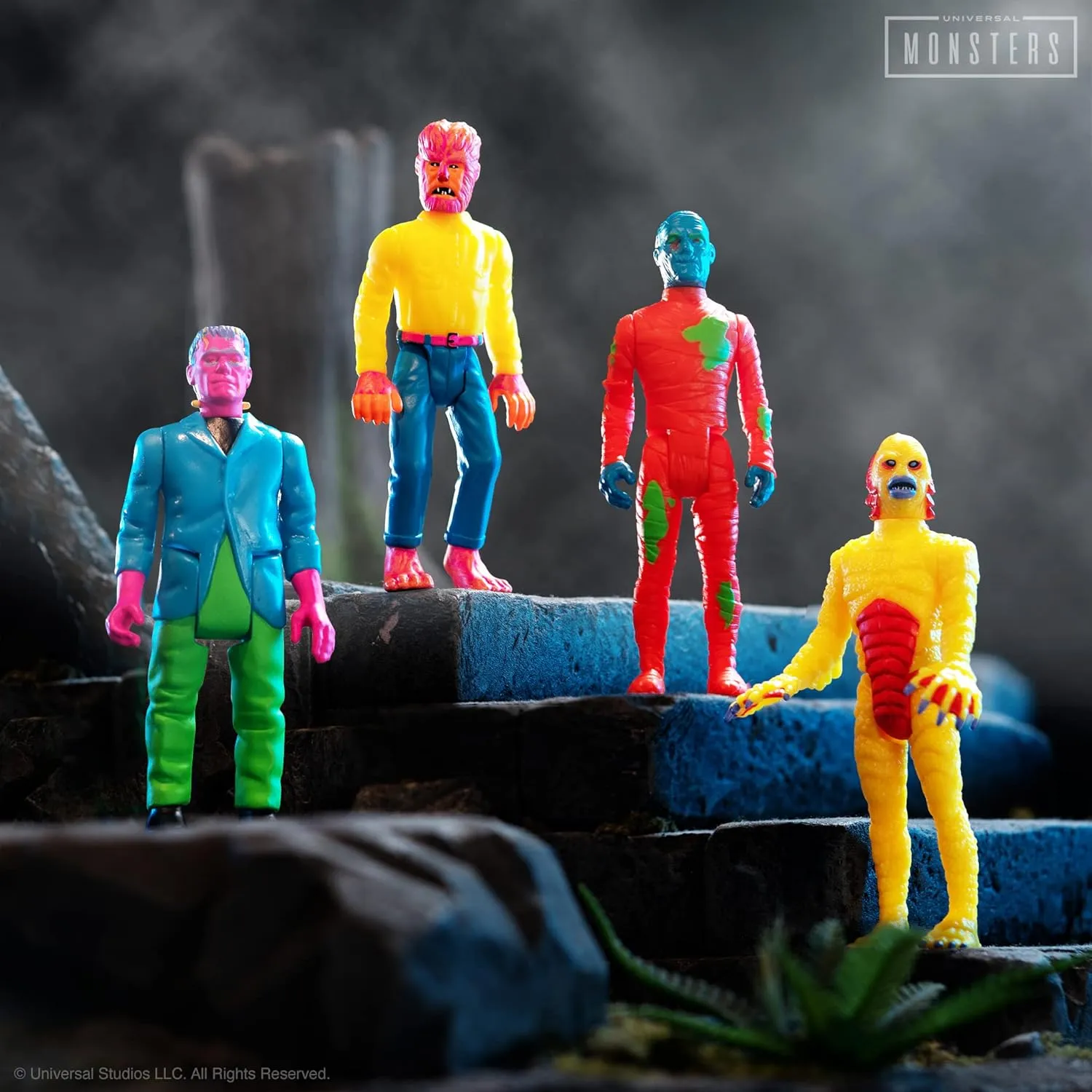 Scale Reaction Figure Super7 chamber tentative homestead Universal Monsters Frankenstein (Costume Colors) - 3.75 in 