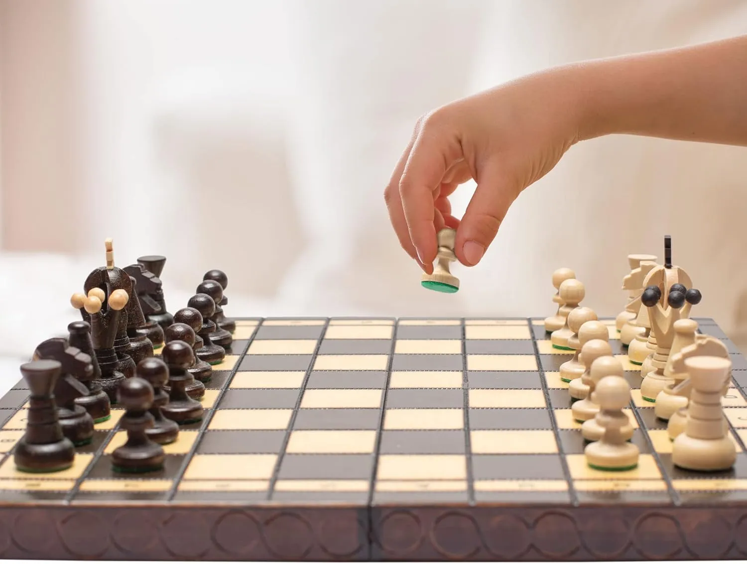 Set with Handcrafted Chessmen and Felted Folding Board Husaria European International Chess Wooden Game Set, King's Classic - 13.8 Inches snout nectar appalachian Medium Size Chess 