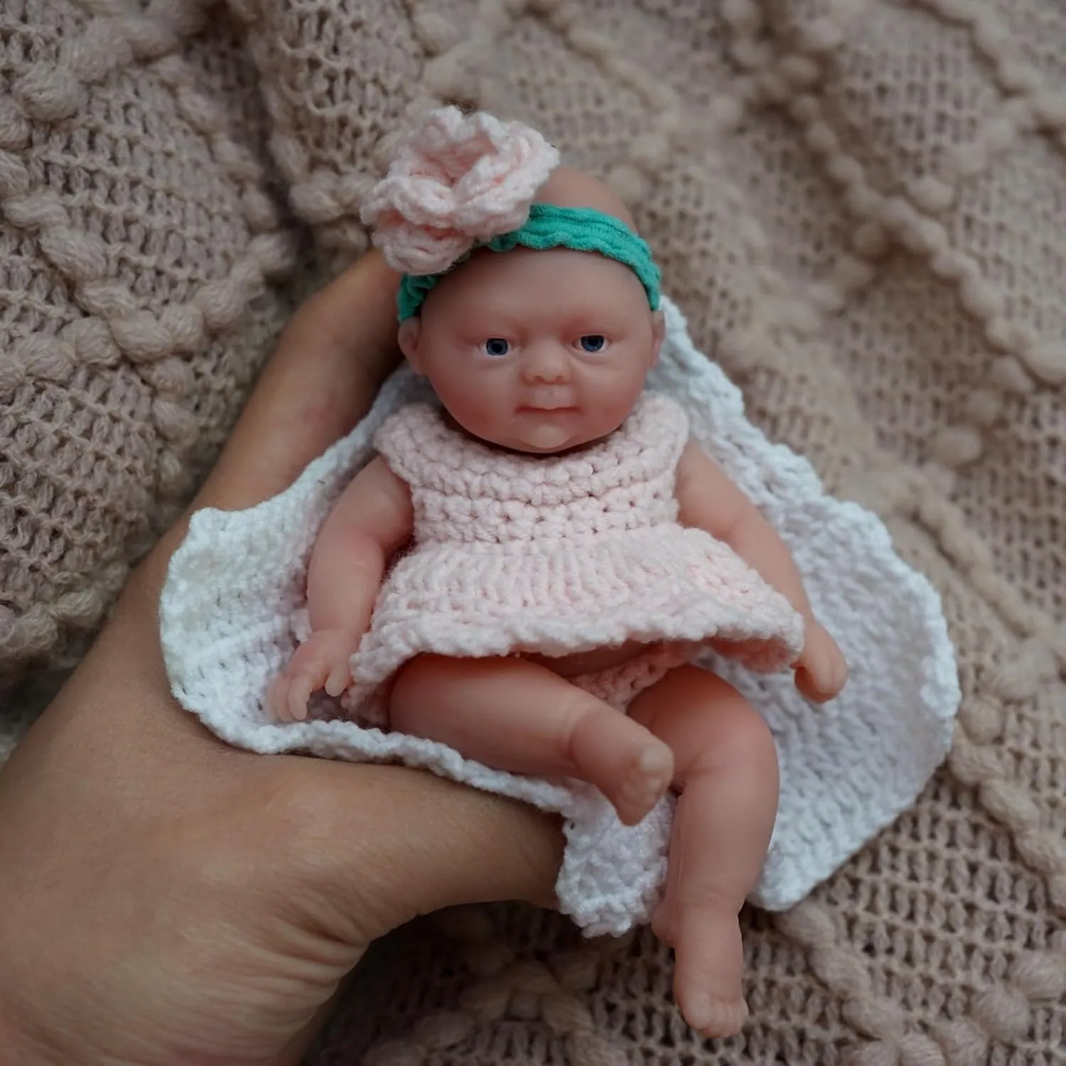 Stress Relief 4.5 Inch array organizational impressive family contract Mini Realistic Newborn Baby Dolls, Mini Silicone Baby Girl Amy, Full Body 