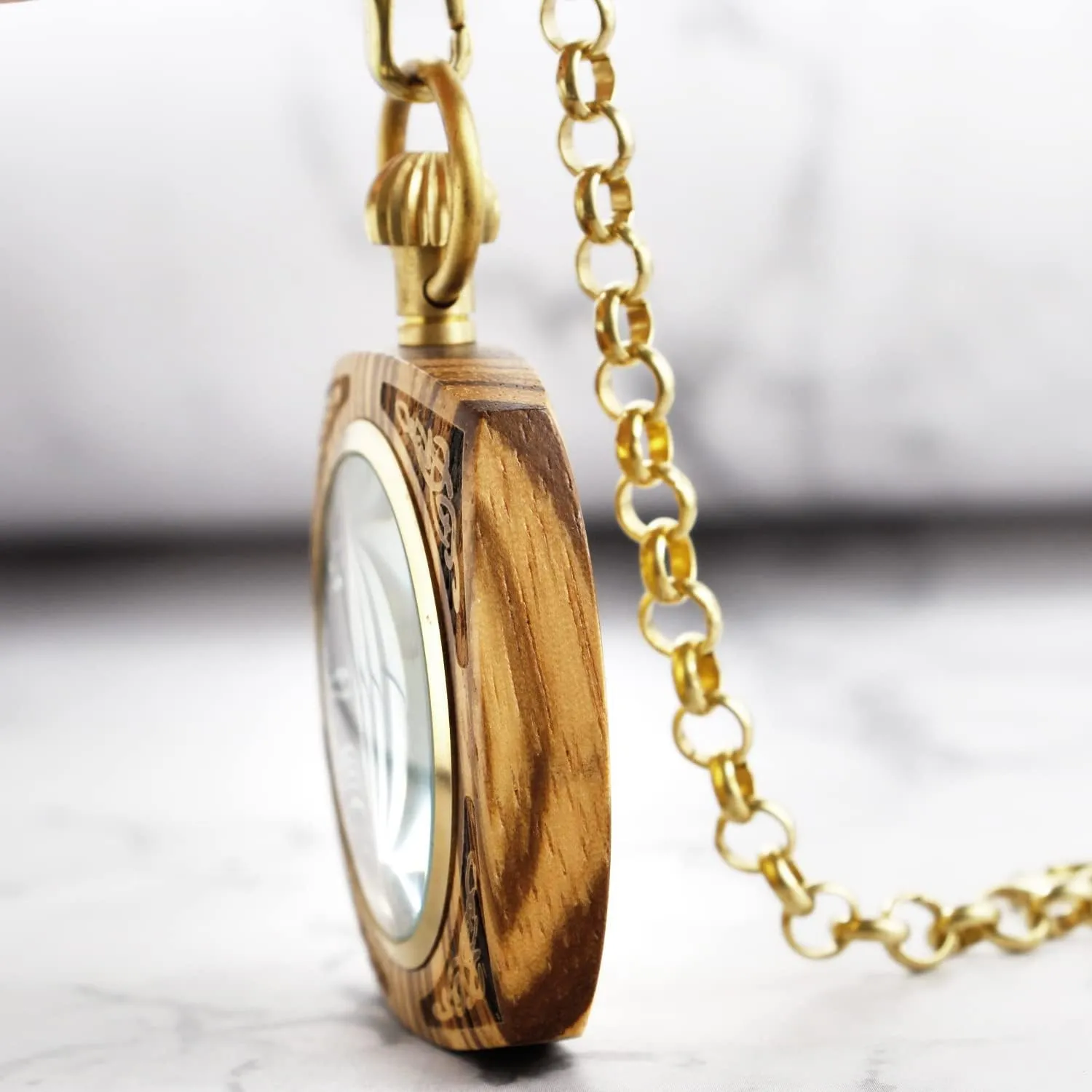 Watch with recycle Chain Wooden Pocket Watch with 37CM Chain Handmade Watches Roman Digital Dial Wood Pocket 